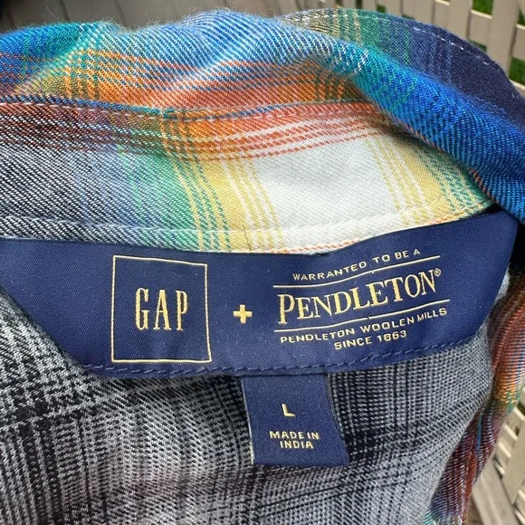 Gap + Pendleton flannel shirt - Picture 2 of 5